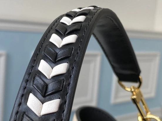WIS VUITTON NÉONOÉ LOUIS 0907